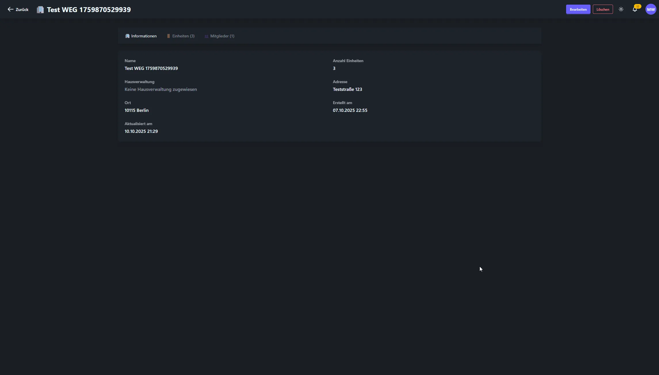 Screenshot der detaillierten WEG-Verwaltungsansicht mit Eigentümerdaten, Einheiten und Finanzinformationen
